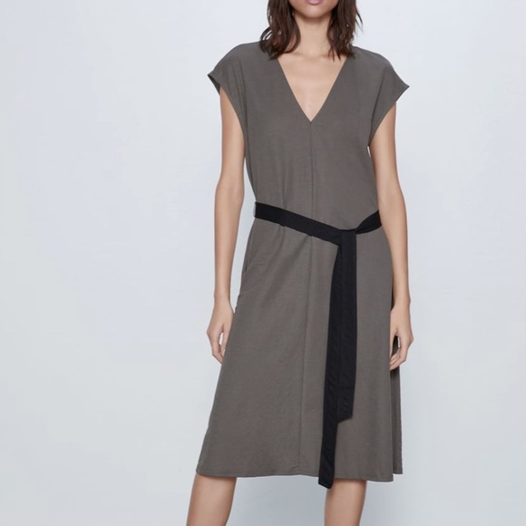 Never worn - Picture 3 of 3